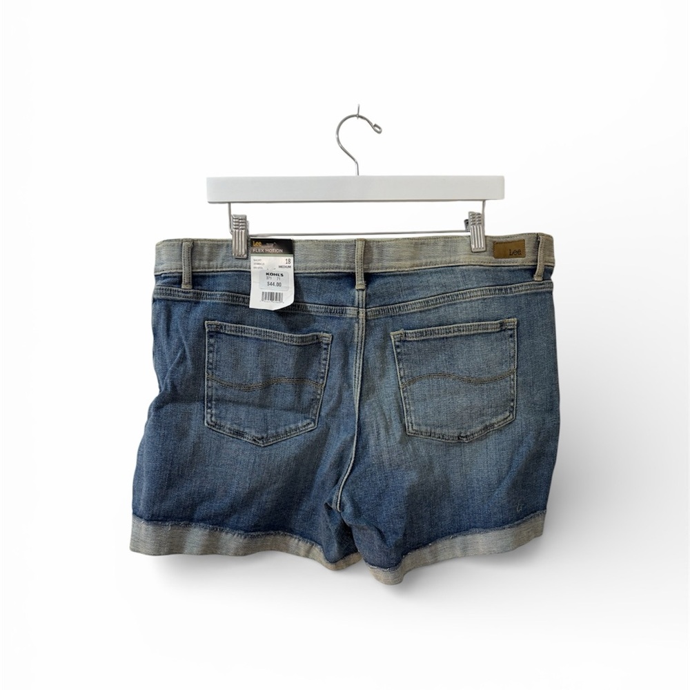 Lee Women's Classic Blue Jean Shorts - Picture 2 of 8